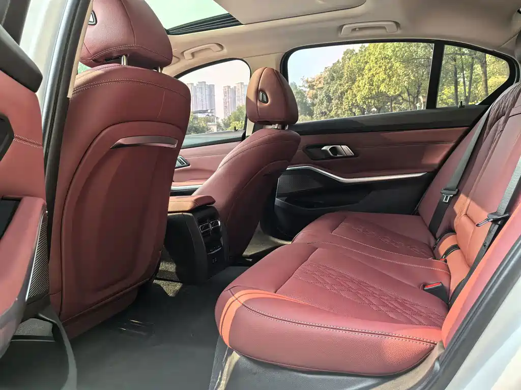BMW 3 Series — миниатюра 9