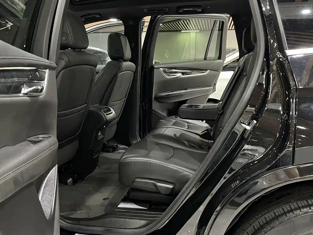 Cadillac XT6 — миниатюра 6