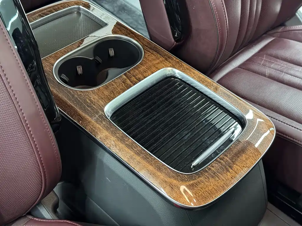 Hongqi Hongqi HQ9 — миниатюра 16