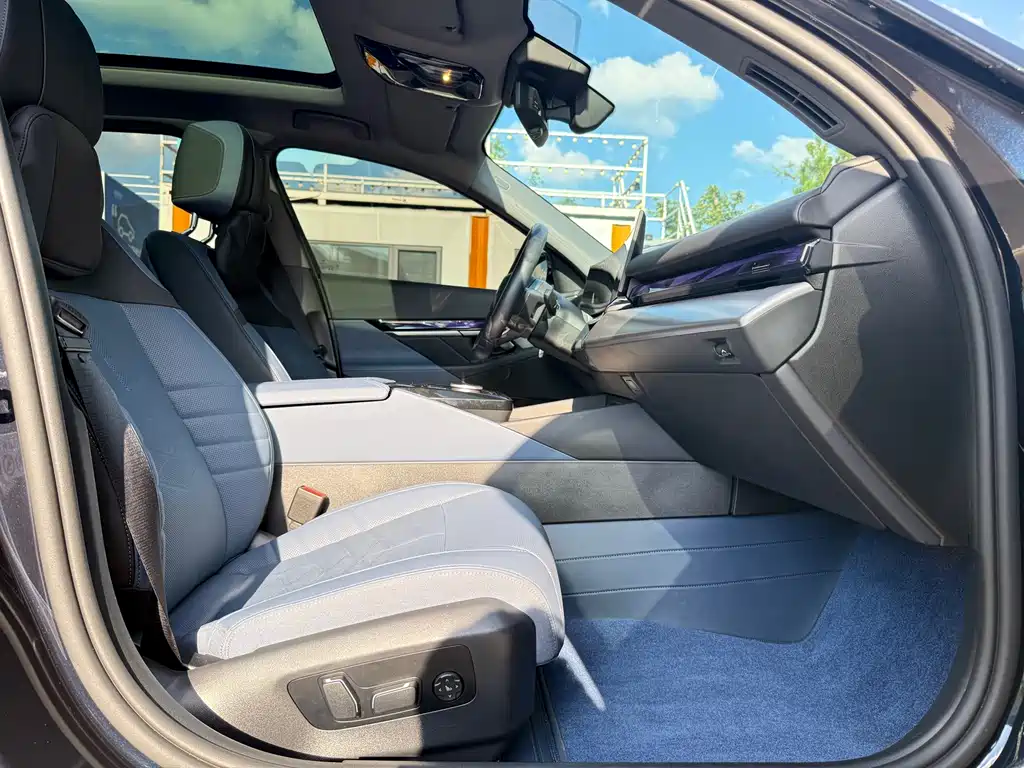 BMW i5 — миниатюра 12