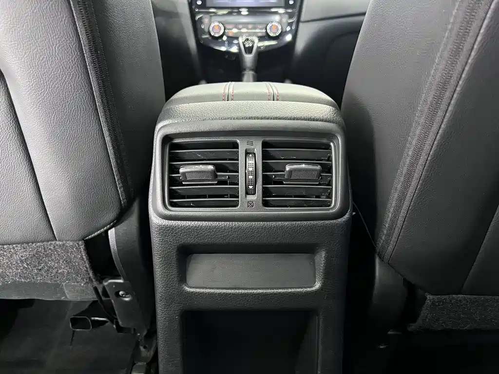 Nissan Qashqai — миниатюра 16