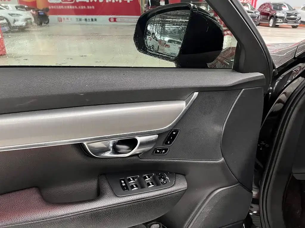 Volvo S90 — миниатюра 6
