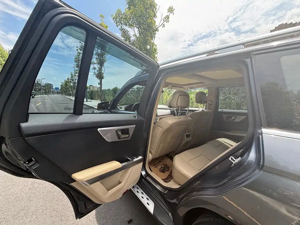 Mercedes-Benz GLK-Class (Import) — миниатюра 12