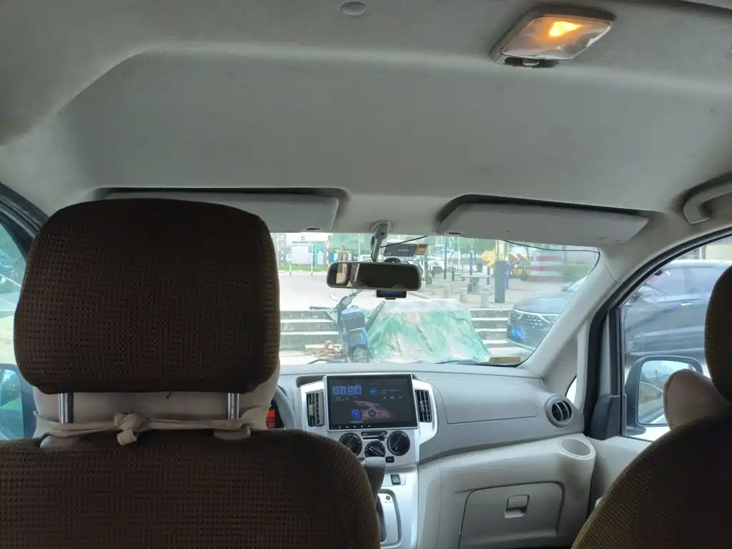 Nissan NV200 — миниатюра 14