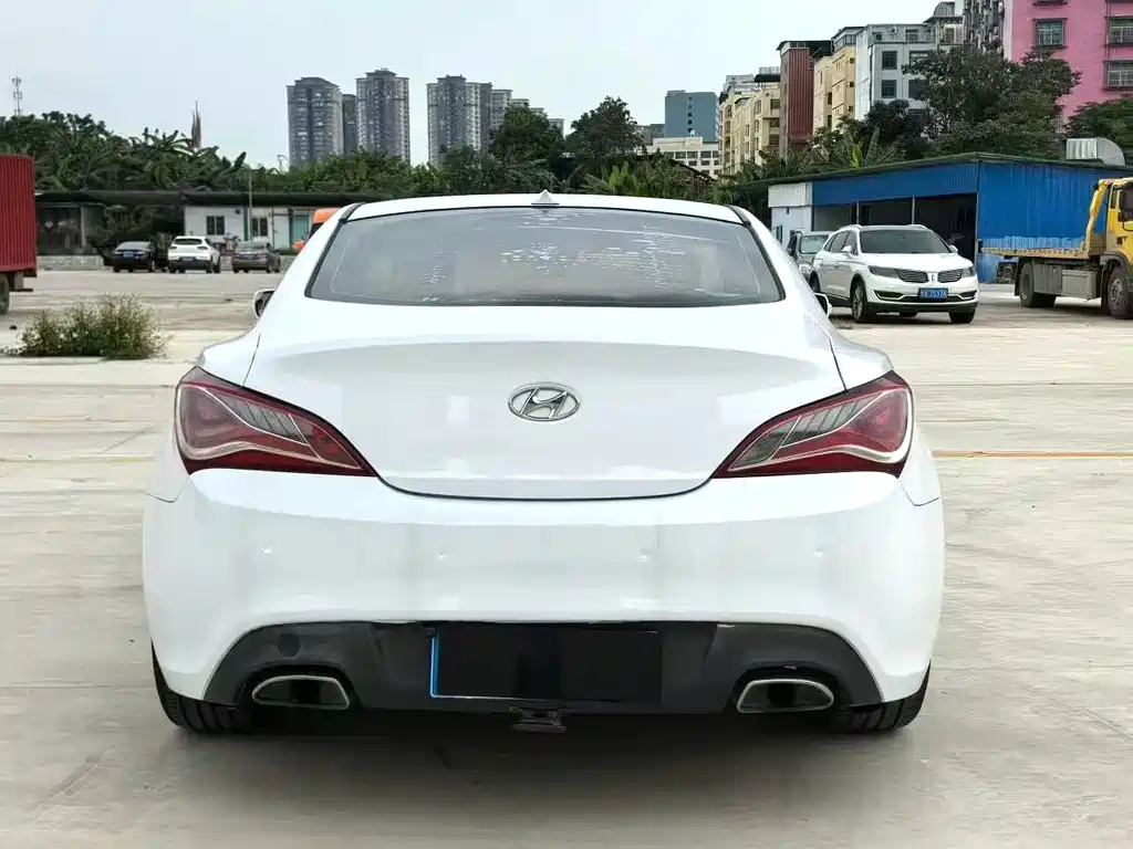 Hyundai Genesis Coupe — миниатюра 7