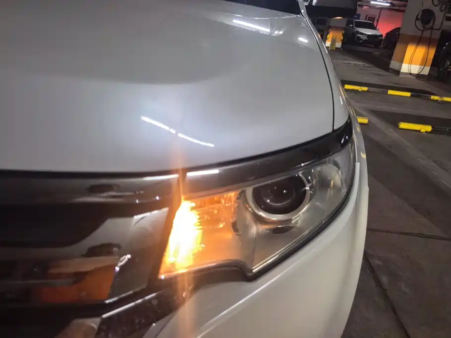 Ford Edge (Import) — миниатюра 5