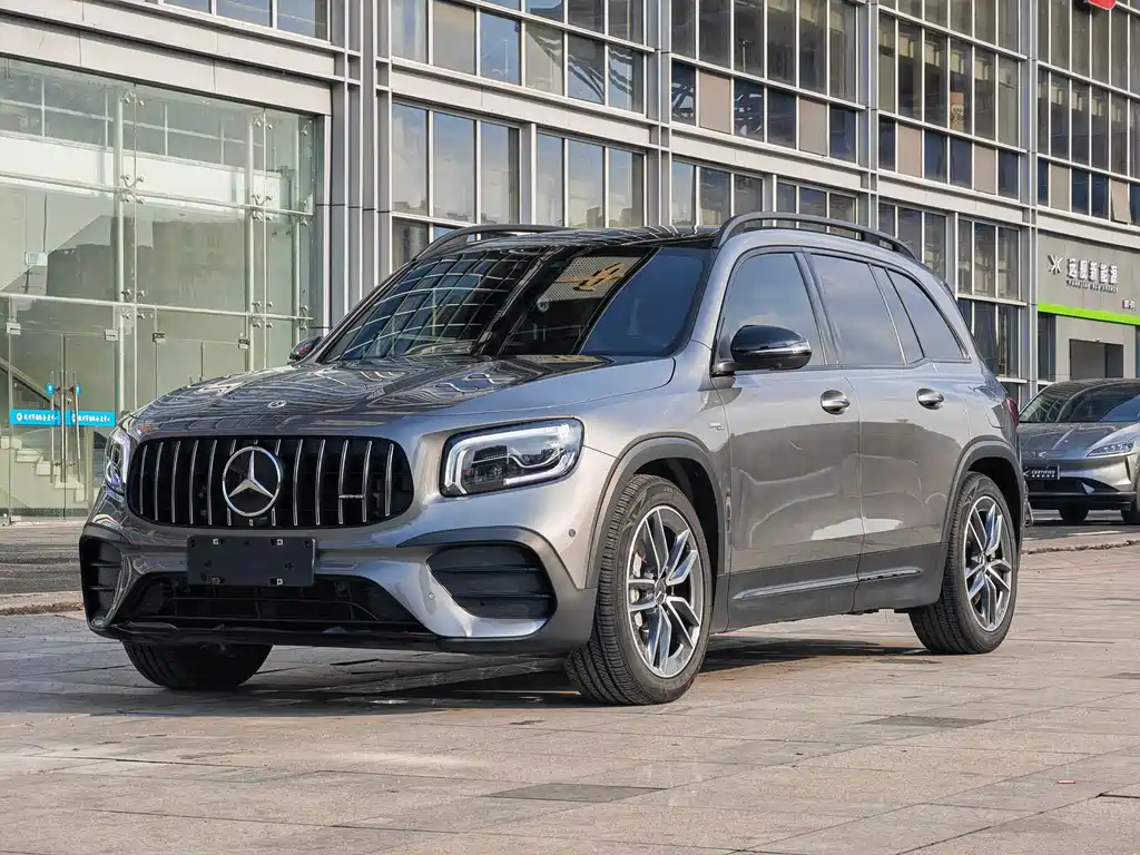 MERCEDES-BENZ GLB AMG