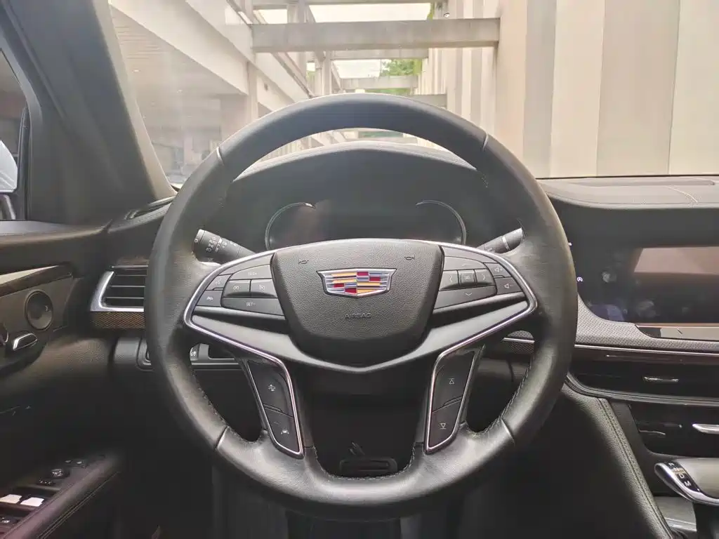 Cadillac CT6 — миниатюра 8