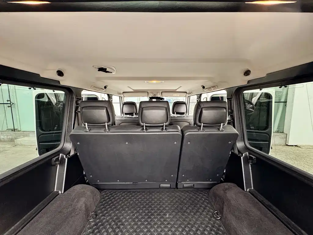 Mercedes-Benz G-Class — миниатюра 19
