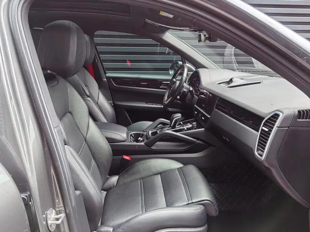 Porsche Cayenne 2019 Cayenne 3.0T