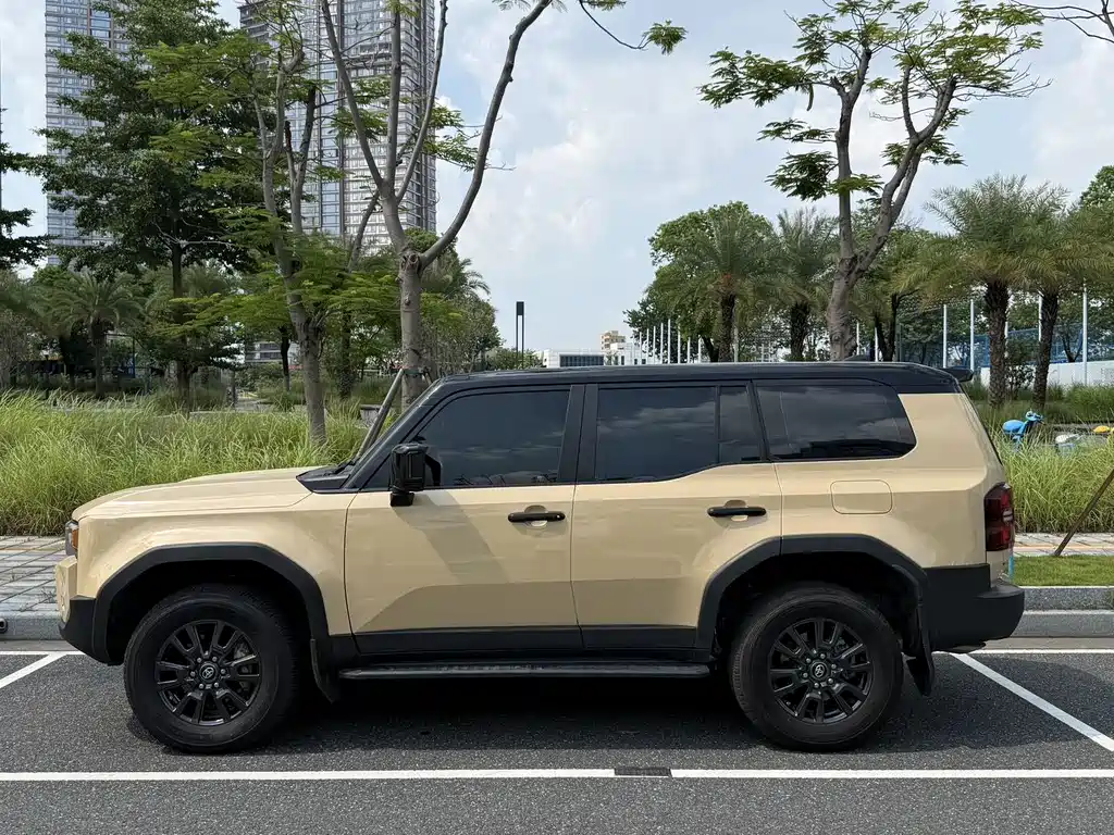 Toyota Land Cruiser Prado 2024 2.4T TX 5 мест