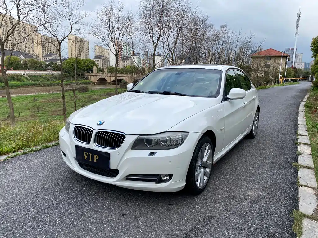 BMW 3 Series 2011