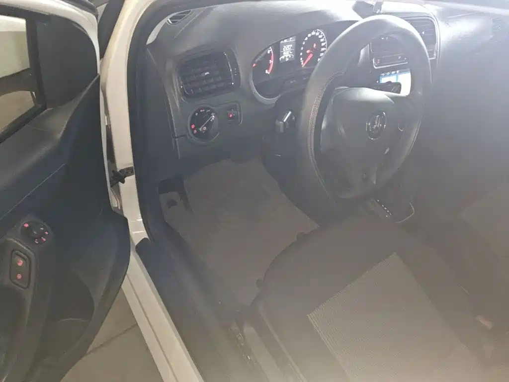 Volkswagen Polo — миниатюра 16