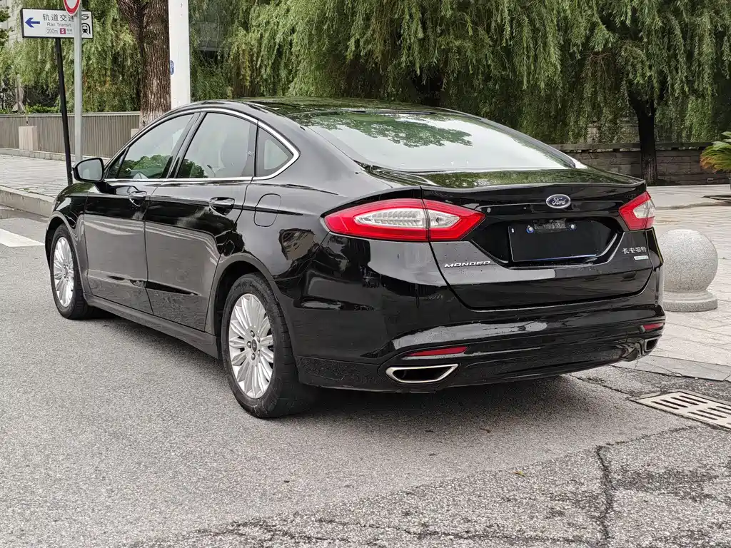 Ford Mondeo 2013 2.0L GTDi200 Luxury