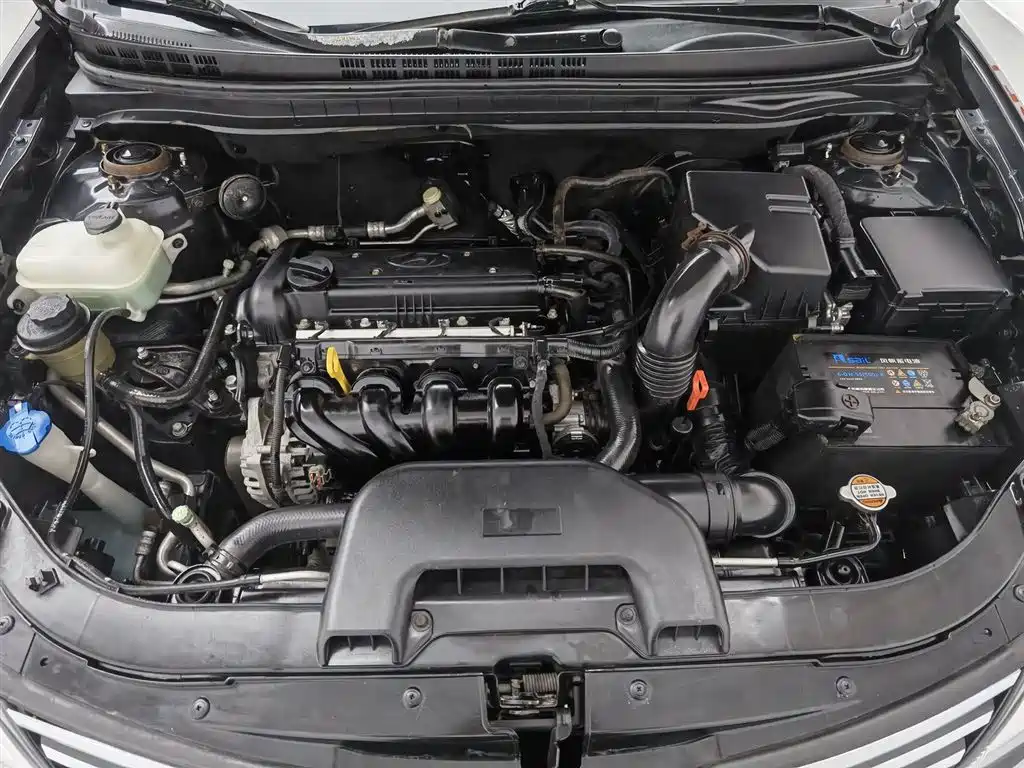 Hyundai Elantra 2011 1.6L AT Luxury