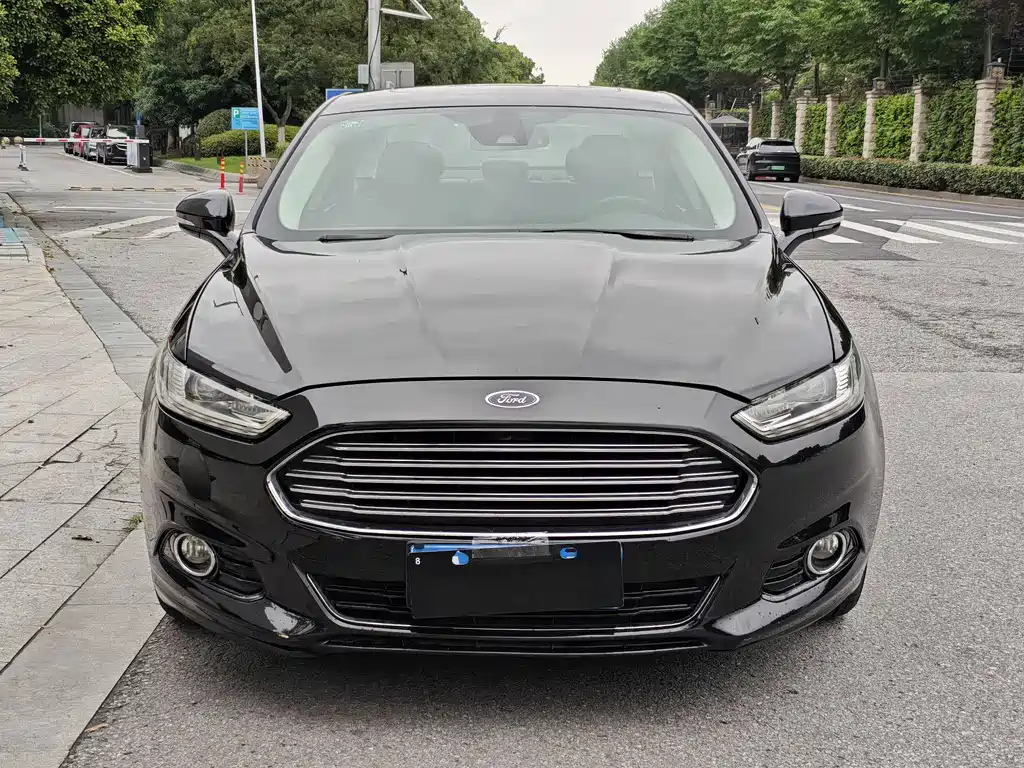 Ford Mondeo 2013 2.0L GTDi200 Luxury