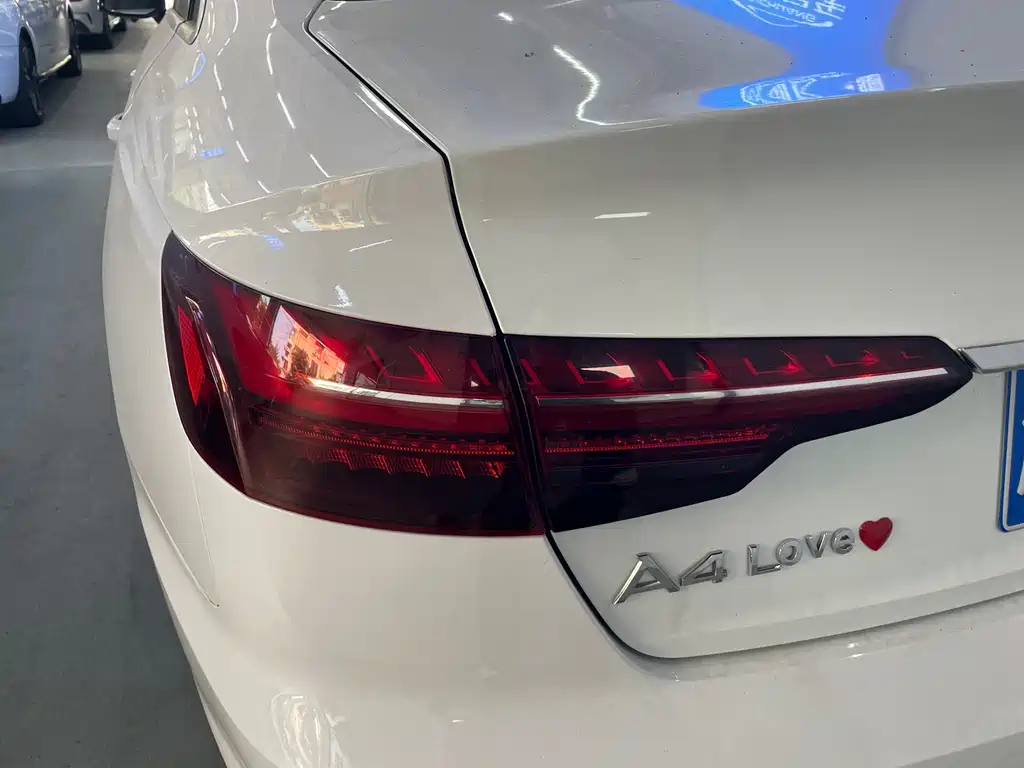 Audi A4L — миниатюра 10