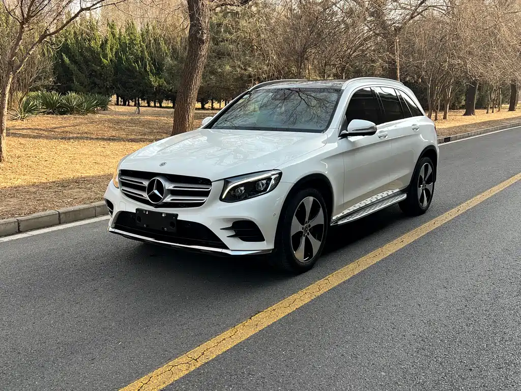 MERCEDES-BENZ GLC