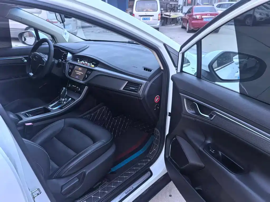 Geely Emgrand GS — миниатюра 12
