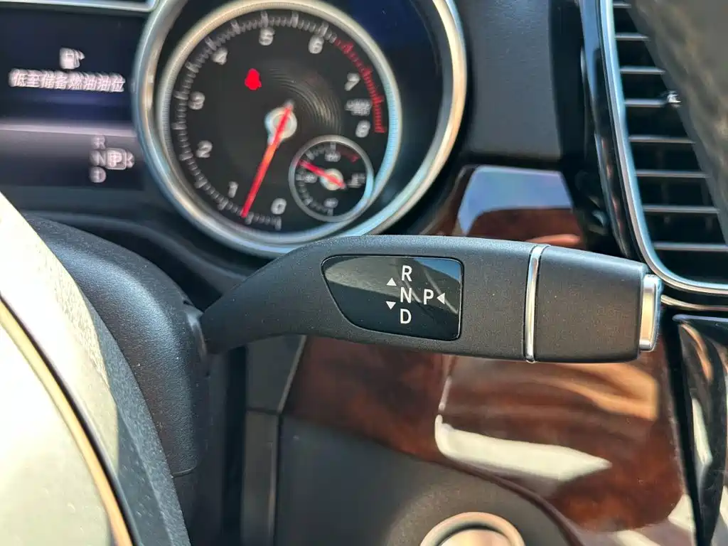 Mercedes-Benz GLS — миниатюра 25