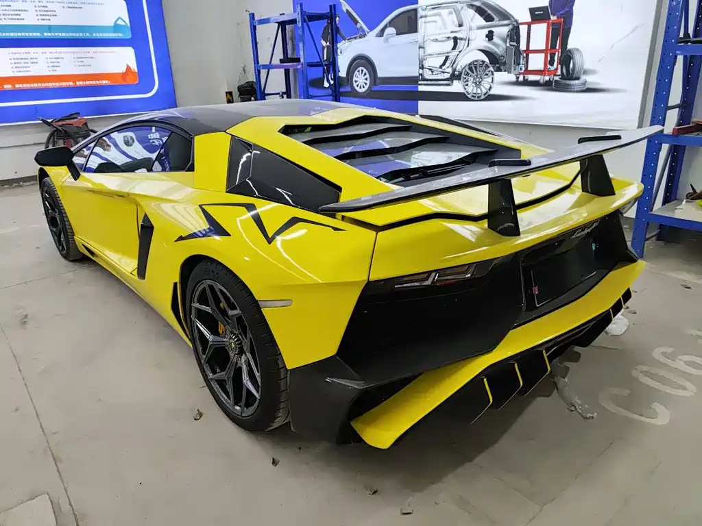 Lamborghini Aventador 2011 LP 700-4