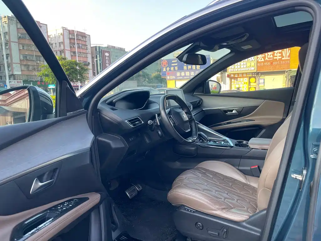 Peugeot 5008 2017 380THP 7 мест Luxury GT