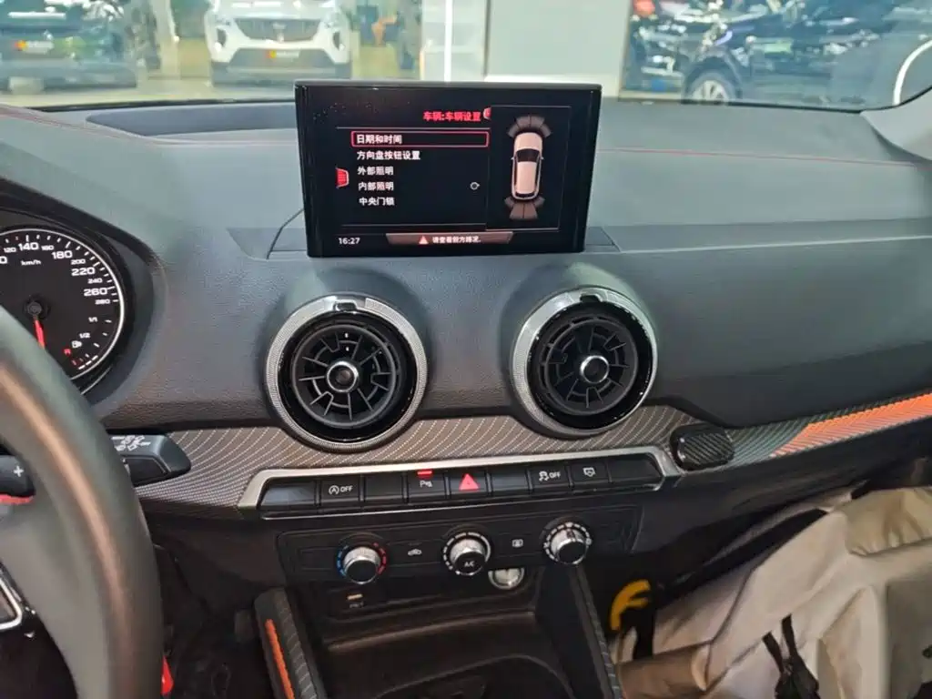 Audi Q2L — миниатюра 13