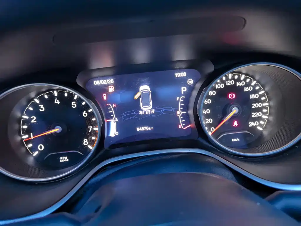 Jeep Compass — миниатюра 17