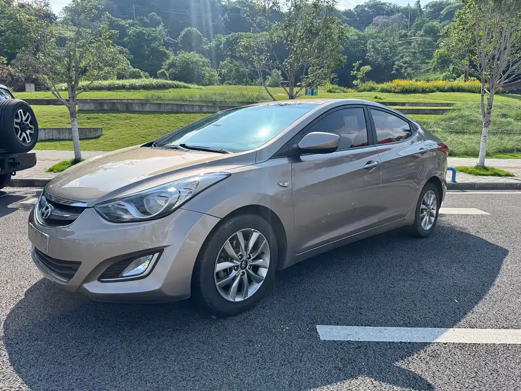 Купить Hyundai Elantra Langdong