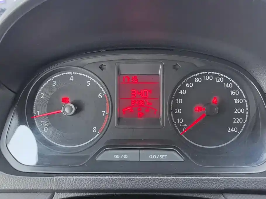 Volkswagen Jetta — миниатюра 14