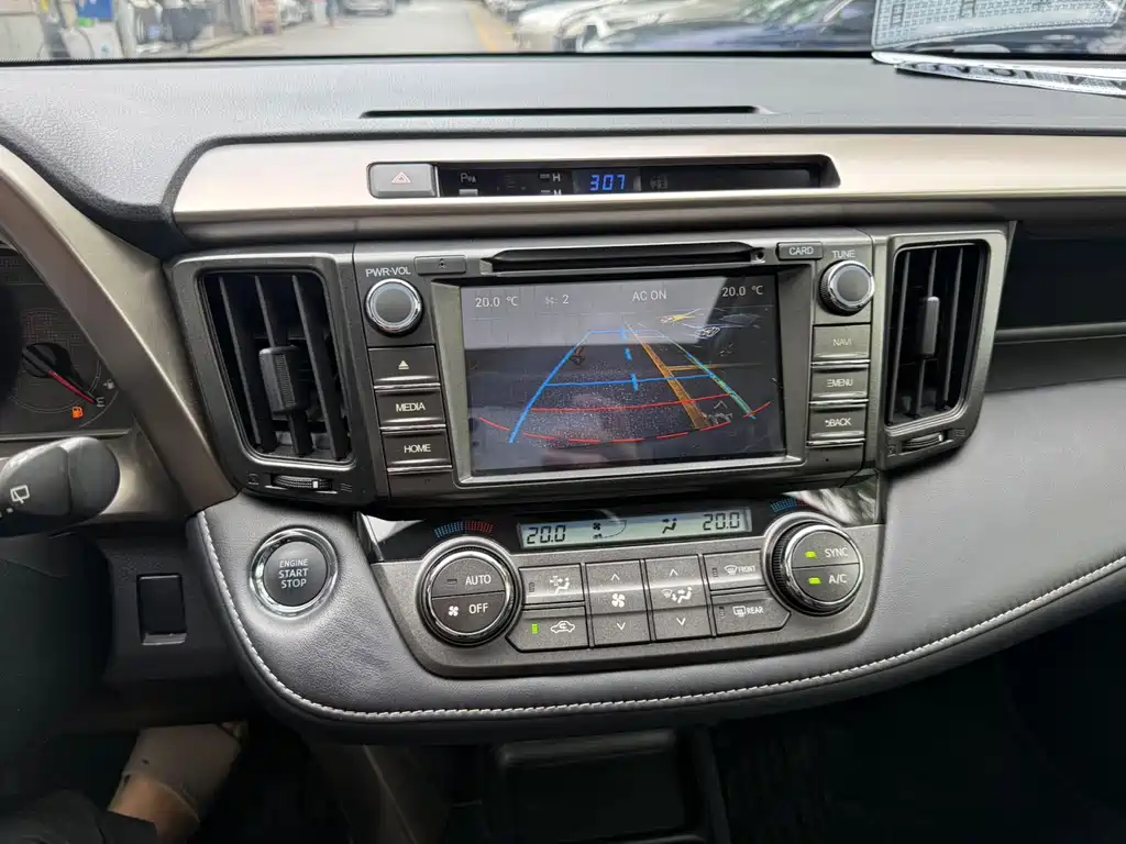 Toyota RAV4 — миниатюра 29