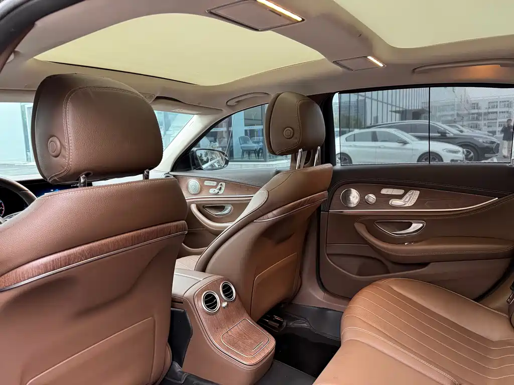 Mercedes-Benz E-Class E 2023 E 300 L Luxury