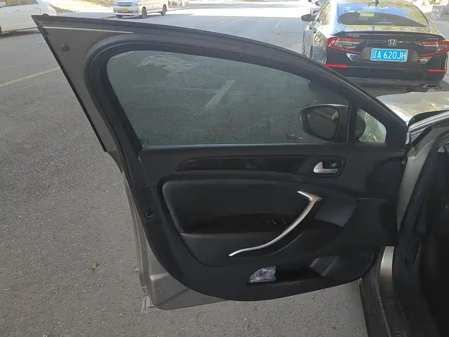 Citroen C5 — миниатюра 7