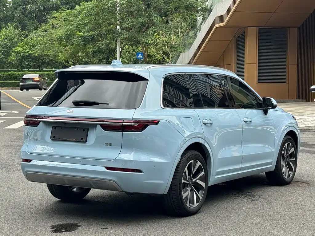 Li Auto ONE 2021 6 мест