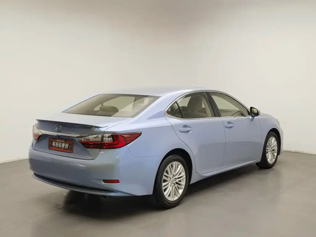 Lexus ES — миниатюра 2
