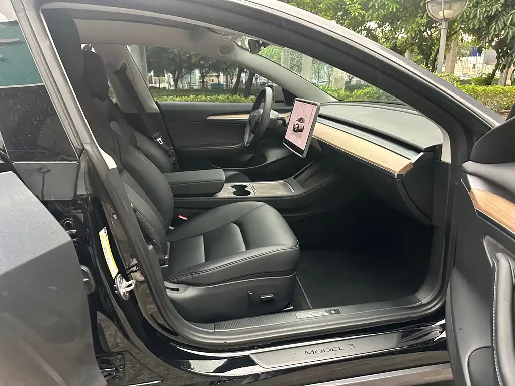 Tesla Model 3 — фотографии объявления, Фото 11