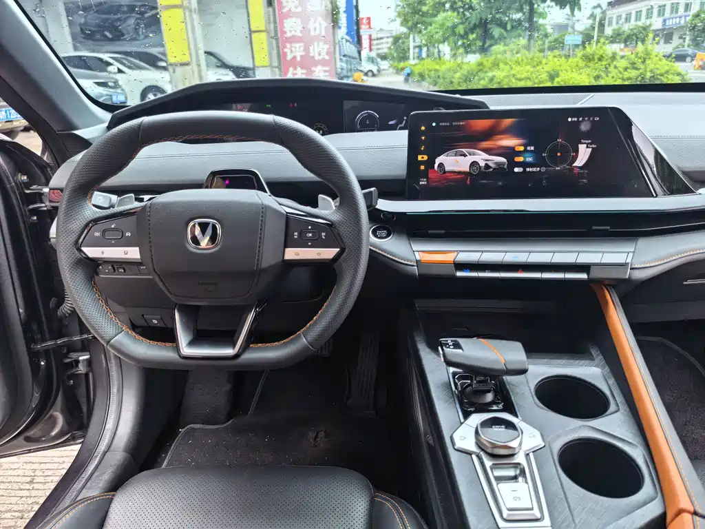 Changan UNI-V — миниатюра 7