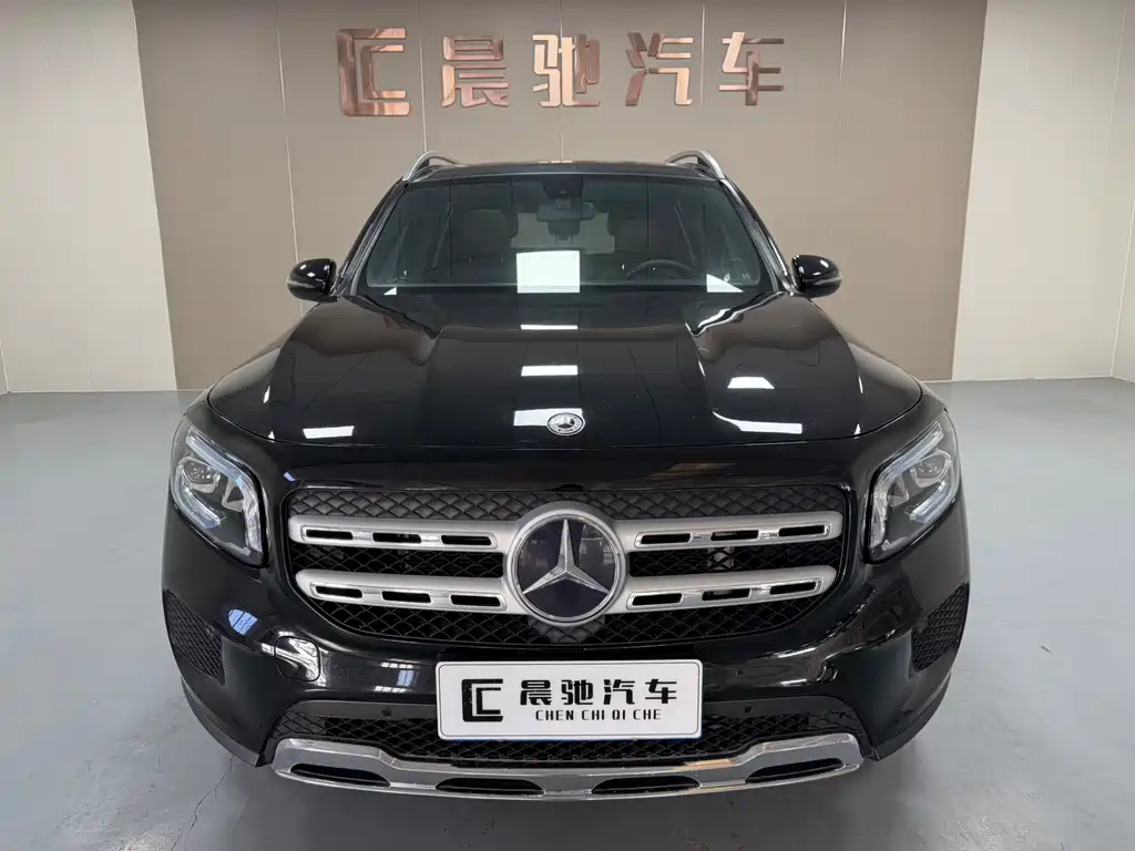 MERCEDES-BENZ GLB