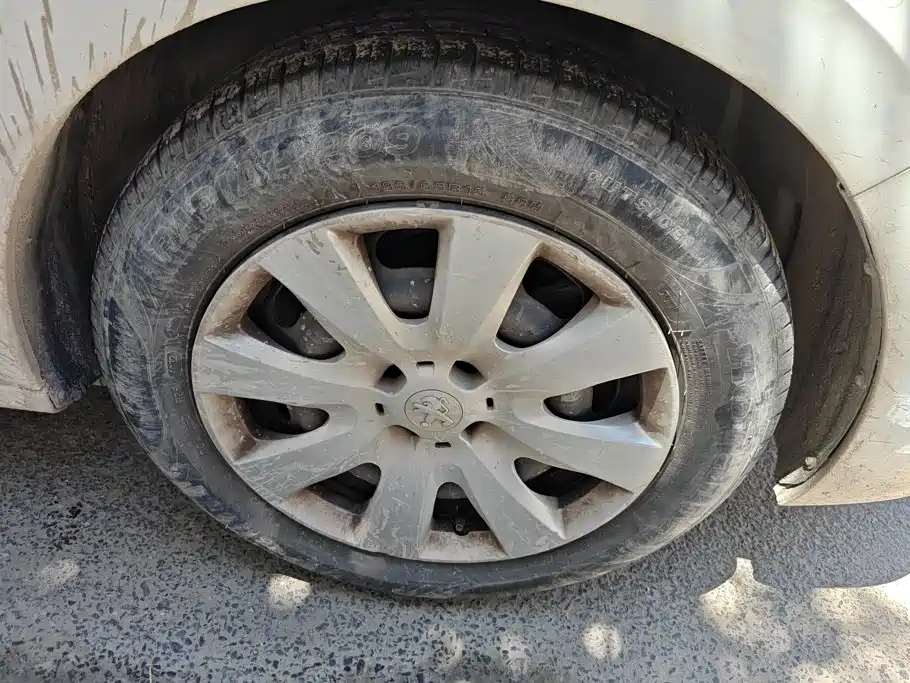 Peugeot 301 — миниатюра 6