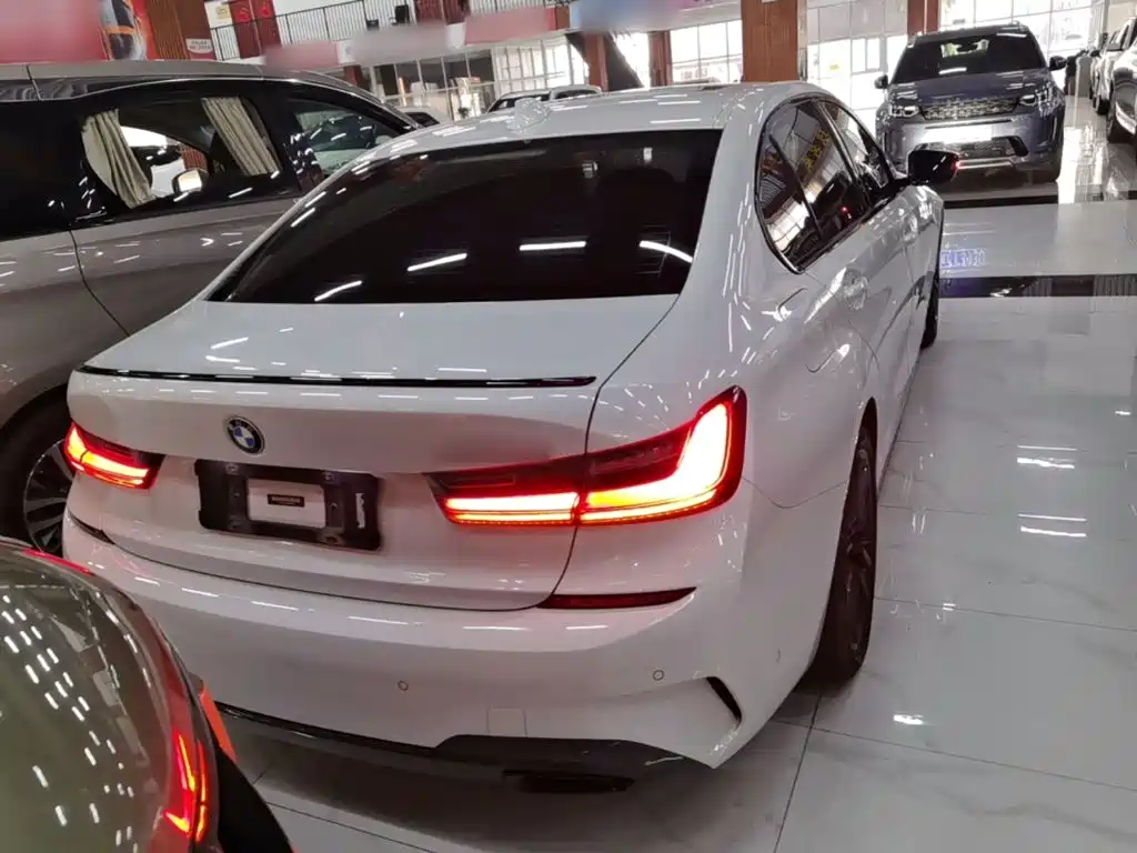 BMW 3 Series — миниатюра 6