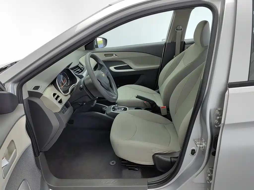 Chevrolet Sail — миниатюра 10