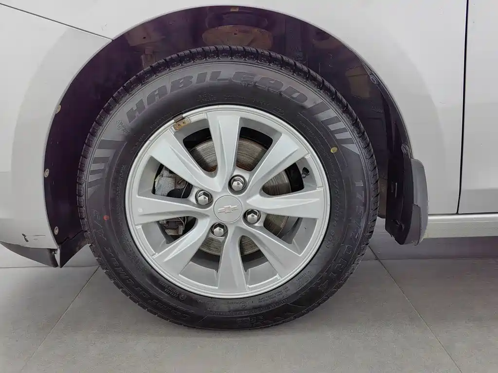 Chevrolet Sail — миниатюра 17