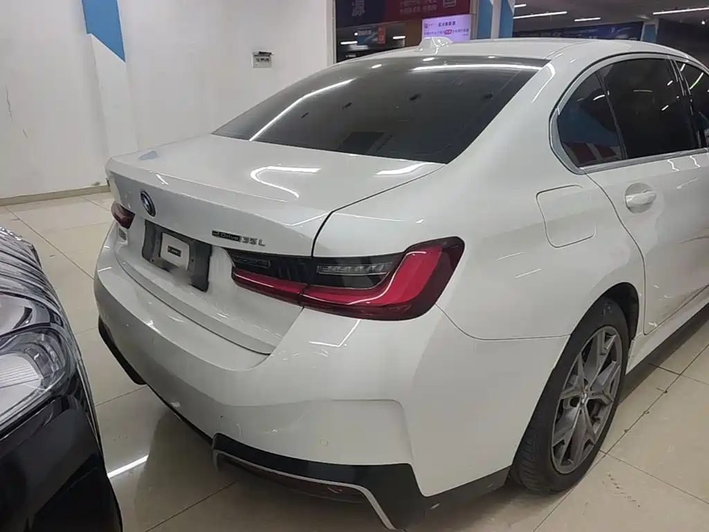BMW i3 — миниатюра 6