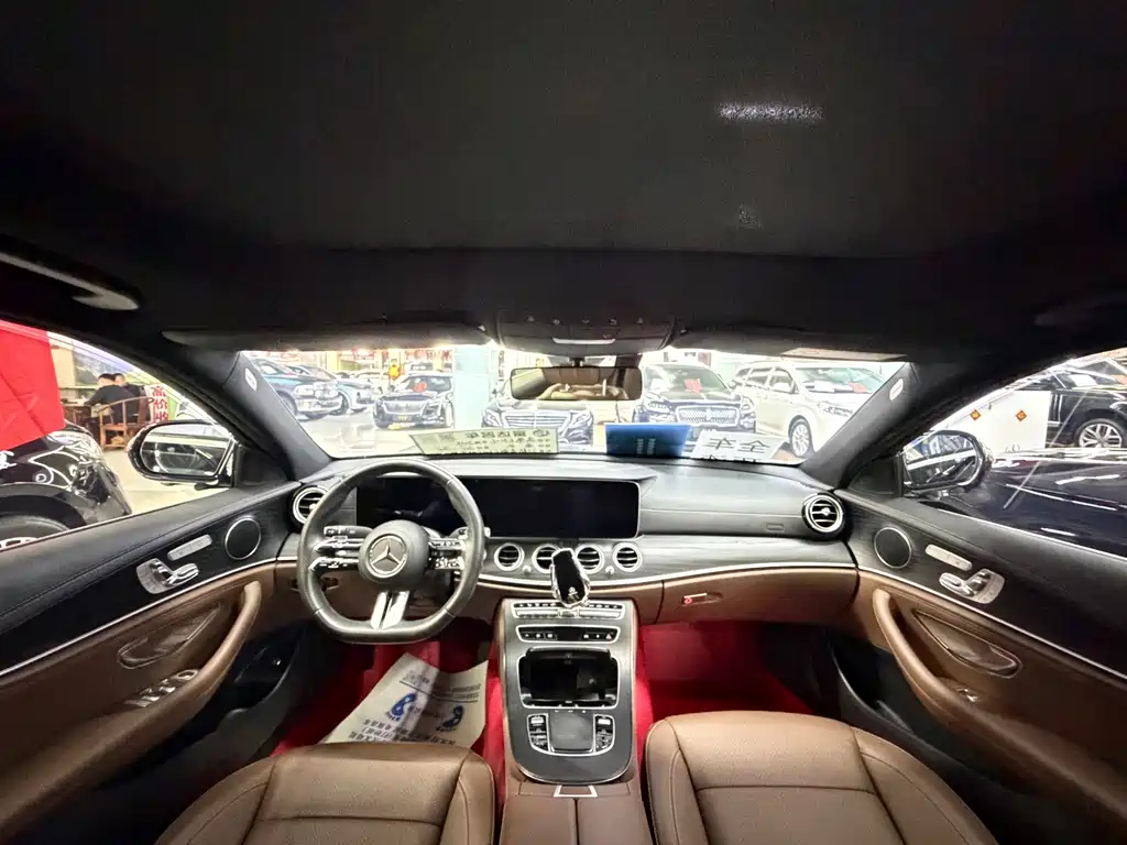 Mercedes-Benz E-Class — миниатюра 8