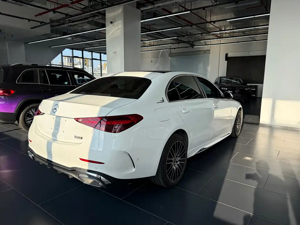 Mercedes-Benz C-Class — миниатюра 5