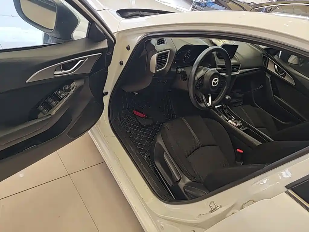 Mazda 3 Axela — миниатюра 16