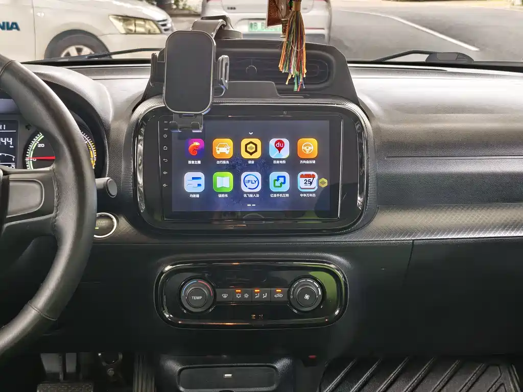 Roewe Clever — миниатюра 20