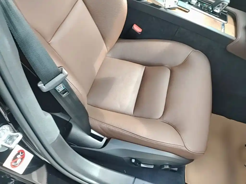 Volvo S90 — миниатюра 25