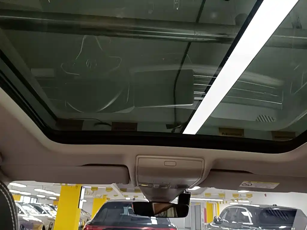 Volkswagen Tiguan L — миниатюра 18