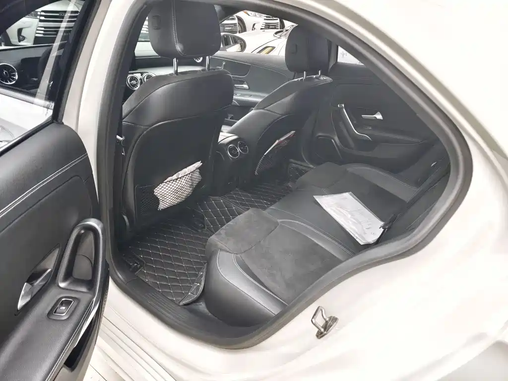 Mercedes-Benz A-Class — миниатюра 9